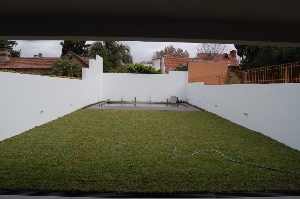 R Gutierrez 1243 – Jardín (2)