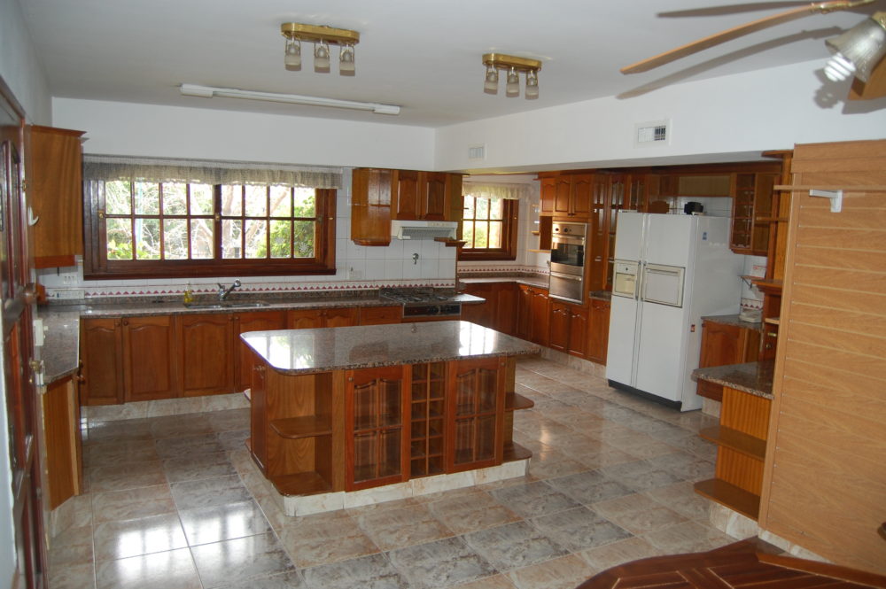 L de la Torre 909 – Cocina 3!