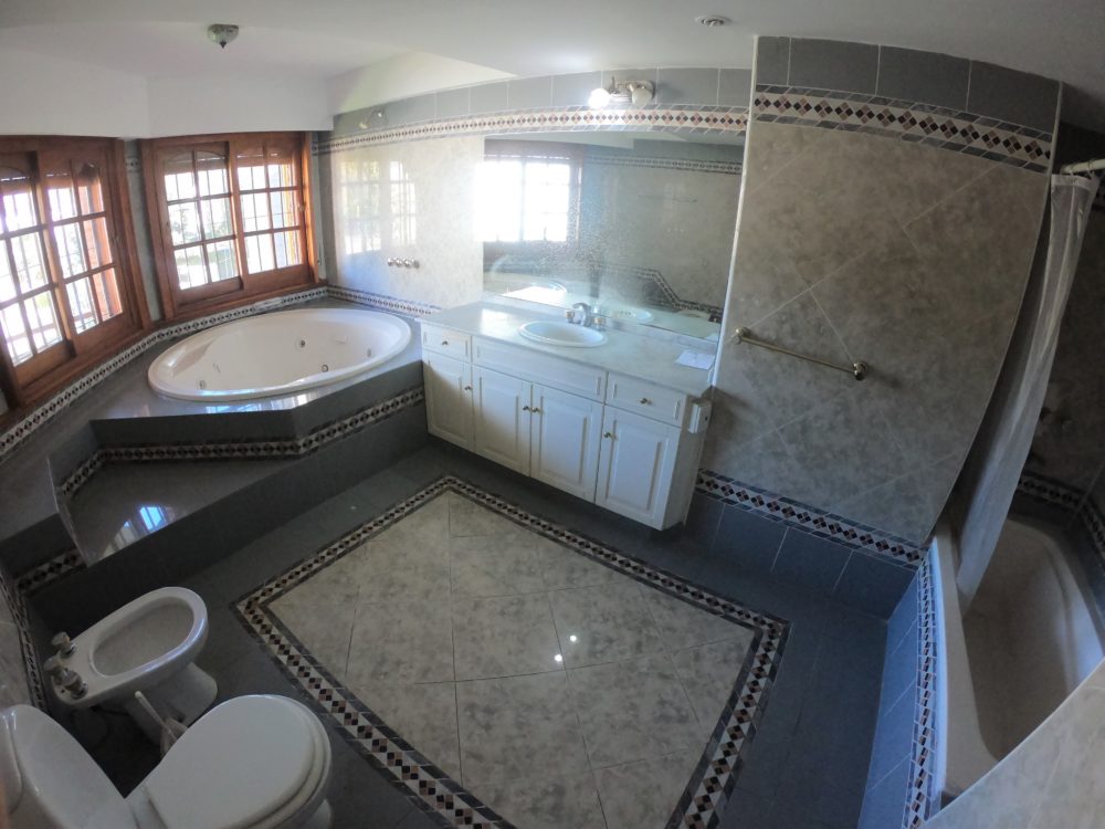 DCIM100GOPROGOPR0887.JPG